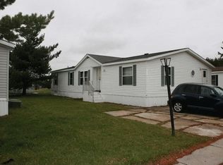 200 Blue Spruce Ln, Flint, MI