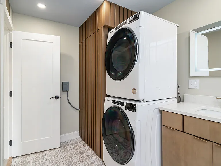100 E Tennessee Ave #102 — Photo 19