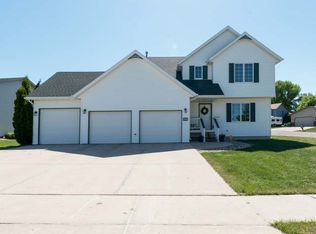 3009 Cody Dr, Bismarck, ND 58503