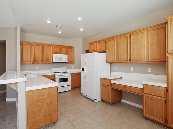 5th image of 9512 Sweet Sage Ave