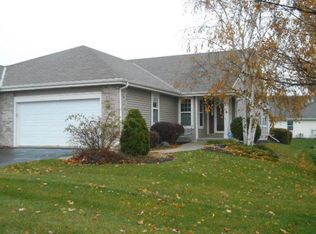 601 Hickory Hollow Rd, Waterford, WI 53185