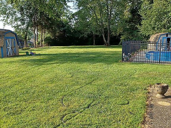 2nd image of 133 Gibraltar Dr
