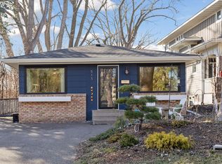 513 Meadow Ln N, Golden Valley, MN 55422