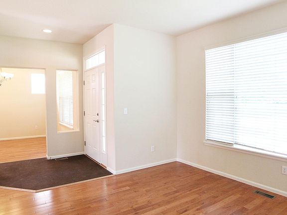 2nd image of 5327 Cinquefoil Ln