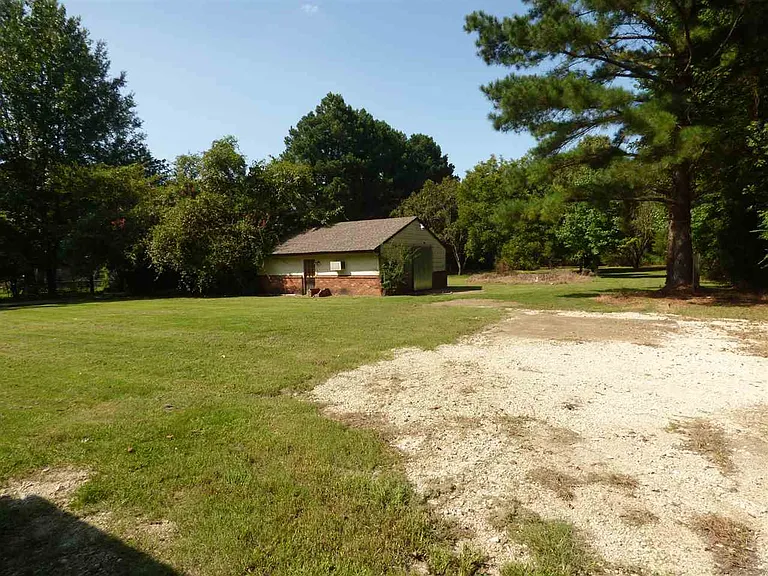 7188 Pleasant Ridge Rd — Photo 28