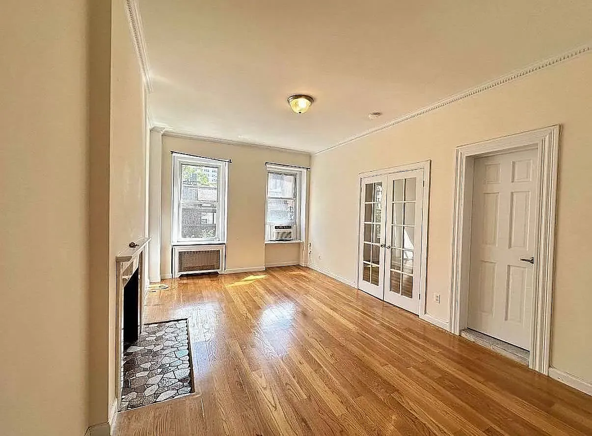 163 East 36th Street — Photo 1