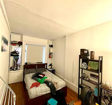 4th image of 102 E 30th St APT 5