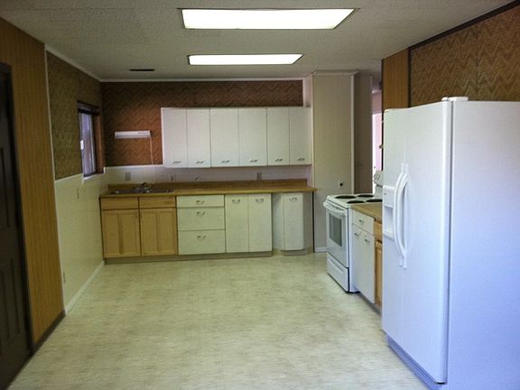 2nd image of 479 E Bridlewood Dr