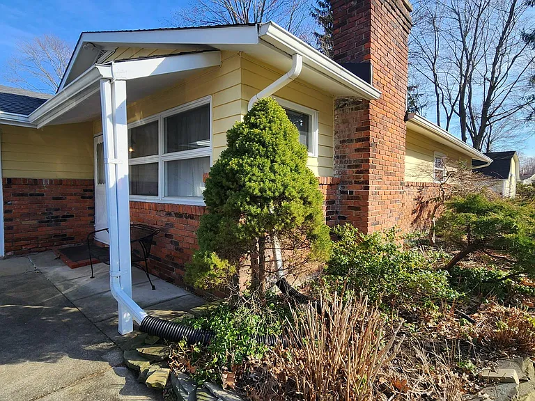 8706 Rosebud Dr — Photo 1