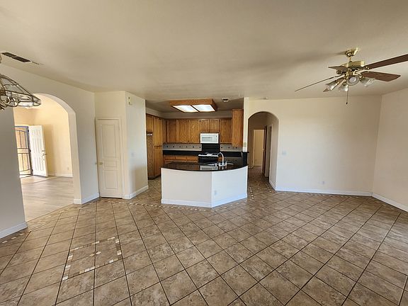 5th image of 1523 Countryside Dr