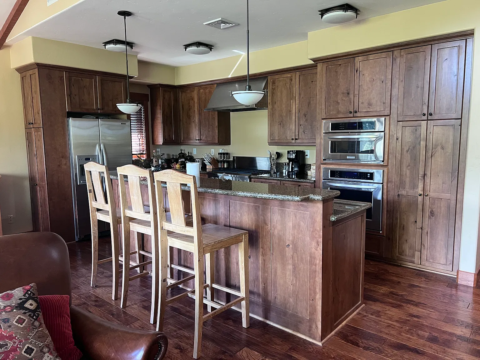 3 bed, 3.5 bath, 2173 sqft, $7,000 — Photo 3