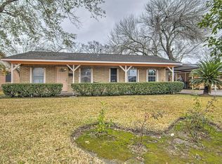 2025 Pickerton Dr, Deer Park, TX 77536