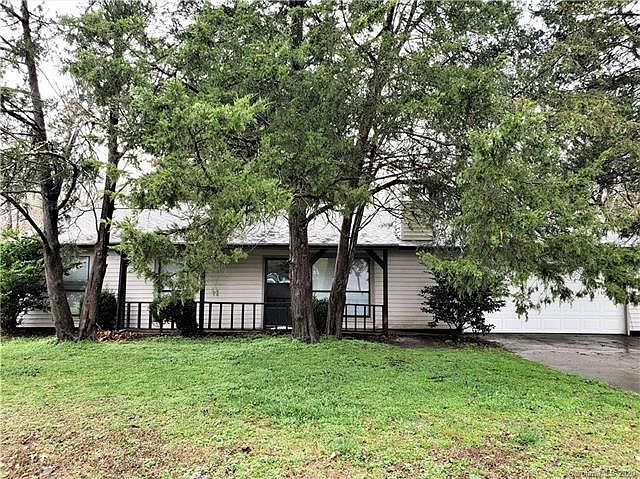 1st image of 332 Vista Grande Cres