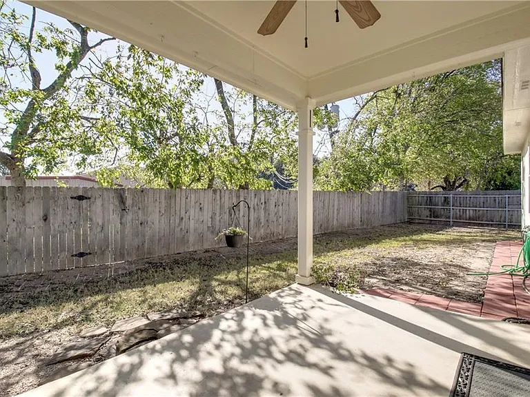113 Spur Cv — Photo 25