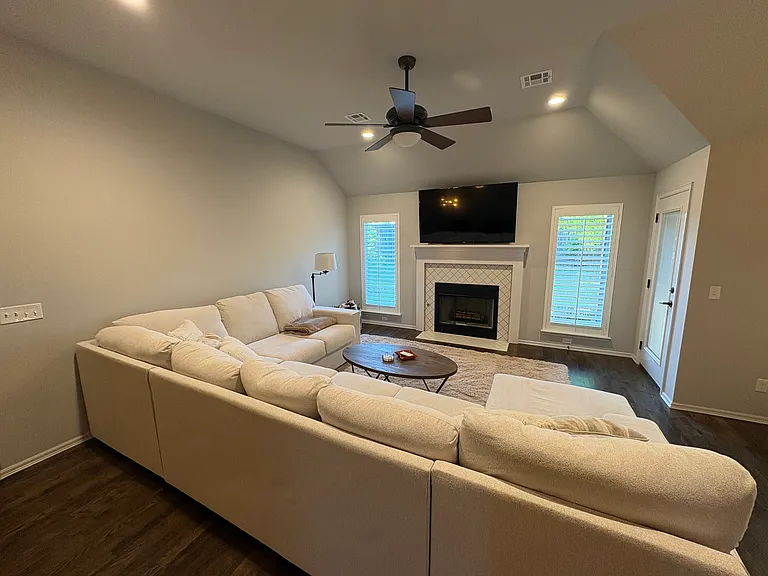 3400 W Norman Pl — Photo 3