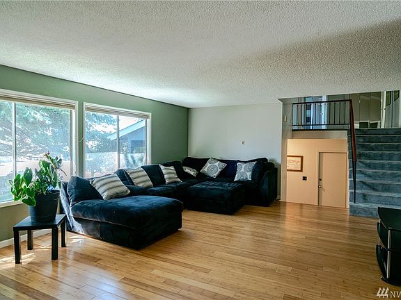 4th image of 901 N James Ave
