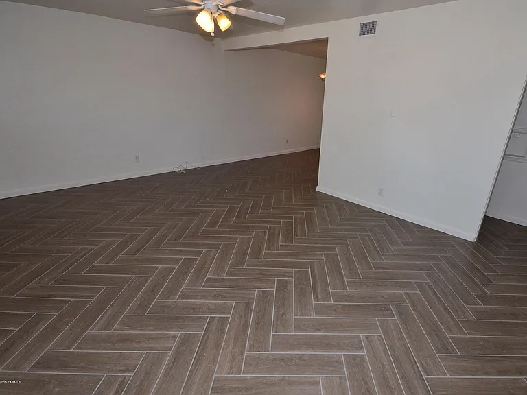 3002 E Copper St — Photo 6