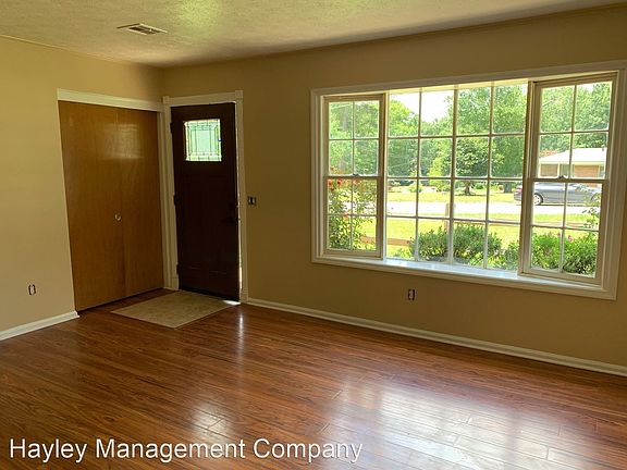3rd image of 1542 Millbranch Dr