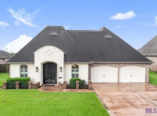 335 Quiet Oak Blvd, Brusly, LA 70719