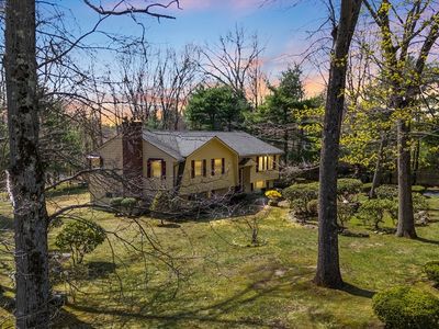 11 Strawberry Hill Ln, Danvers, MA, 01923