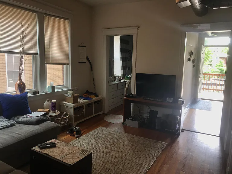 1827 W Evergreen Ave #2 — Photo 6