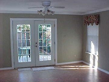 3rd image of 1430 Leicester St