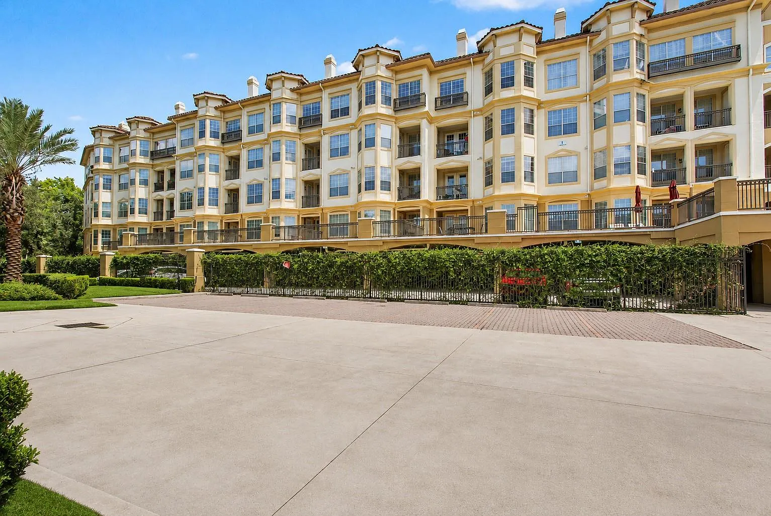 2 bed, 2.0 bath, 1310 sqft, $1,800 — Photo 4