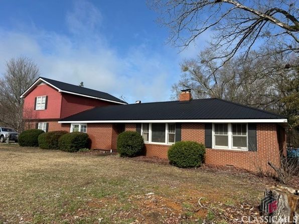 581 Ila Rd, Commerce, GA 30529