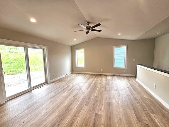 3rd image of 1009 Karsten Dr