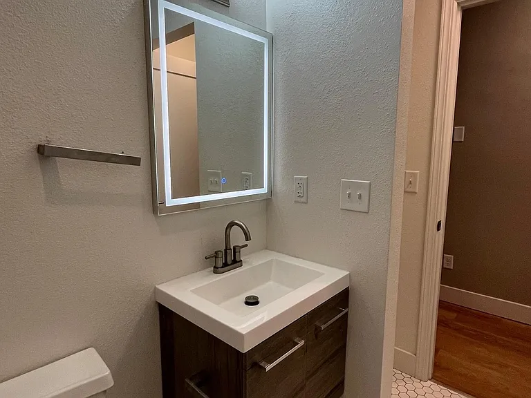 221 W Riverside Ave #3 — Photo 5