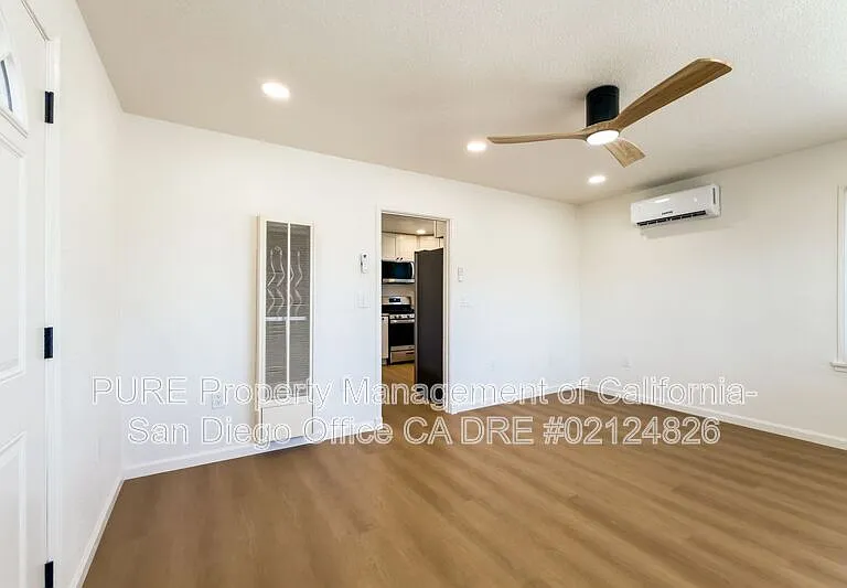 1120 Florence St — Photo 4