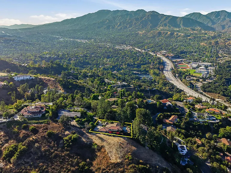 290 Saint Katherine La Canada — Photo 52
