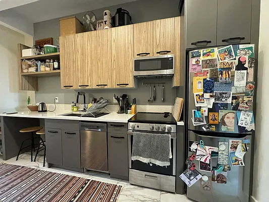 Rented by Rumah Realty Inc | media 10