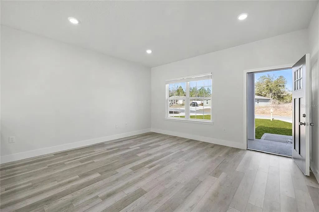 6336 SW 137th St — Photo 3