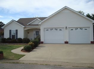 137 Village Cir, Tuscumbia, AL 35674