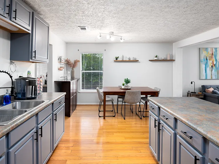 Boulder Dr — Photo 9
