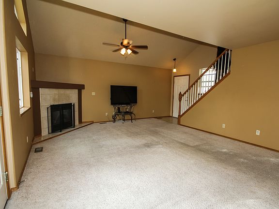 2nd image of 7089 Grand Prairie Dr