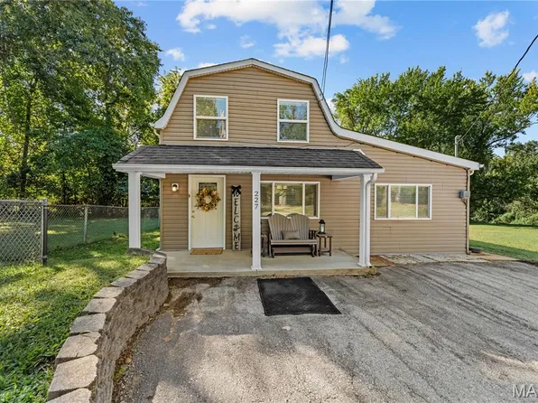 227 Main St, Valley Park, MO 63088