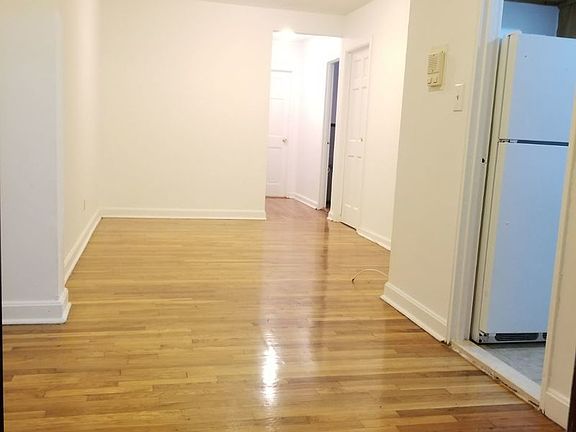 3rd image of 20 Woodruff Ave APT 1B