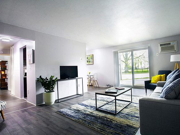 4th image of 14100 Lakeshore Blvd #713-R