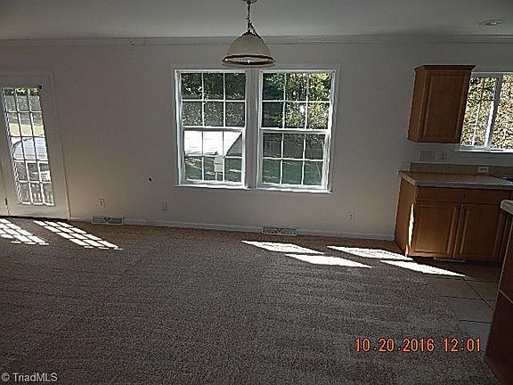 5th image of 140 Millstone Dr
