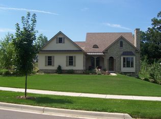 8148 Heathertree Ln, Brighton, MI 48116