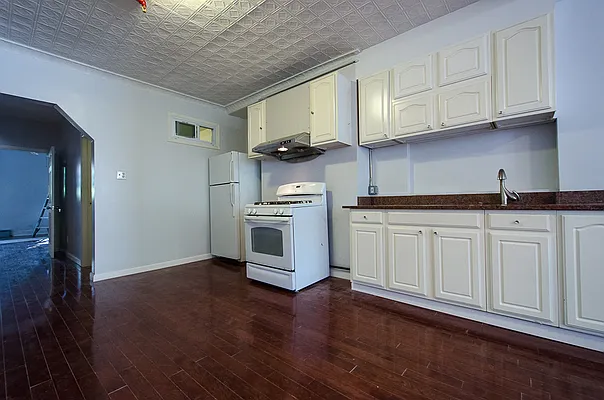 Rented by Brick&Mortar | media 30