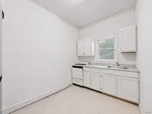 50 Westside Ave Photo 1