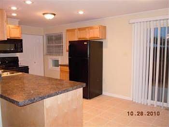 5th image of 318 Lawson Ave