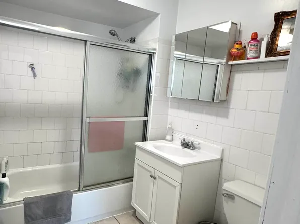 556 6th Avenue image 6 of 12