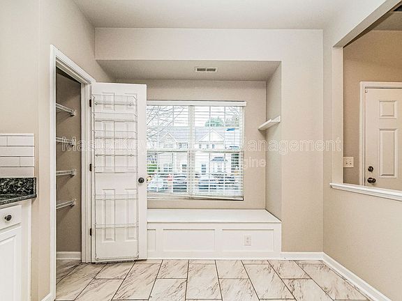 5th image of 123 Baberton Dr