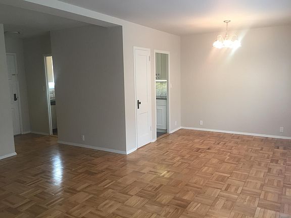 4th image of 402 Arballo Dr