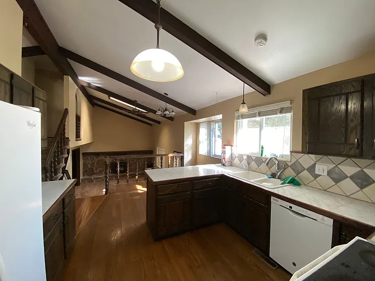 1632 S Macon St — Photo 7