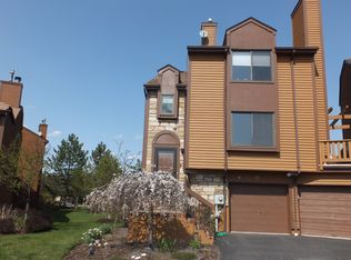 19 Powderhorn Dr, Rockaway, NJ